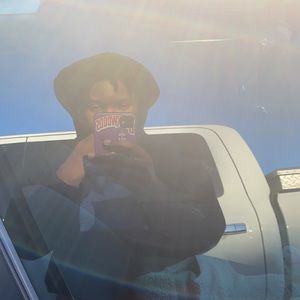 Meet your Posher, Malik